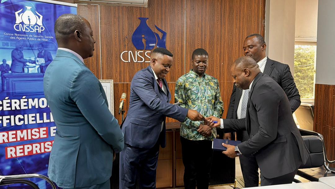 le Gouverneur Nkoso Kevani reçu à la Caisse Nationale de Sécurité Sociale des Agents Publics de l'État (CNSSAP)